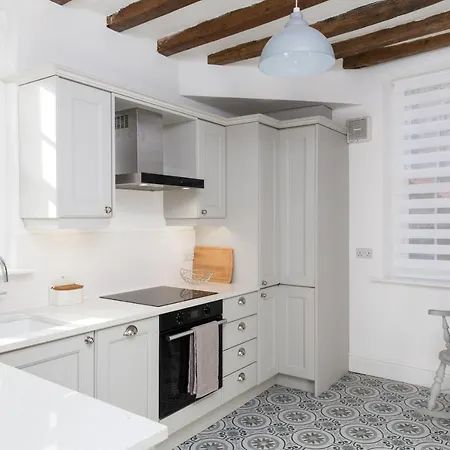 아파트 Unique - Coffee Yard